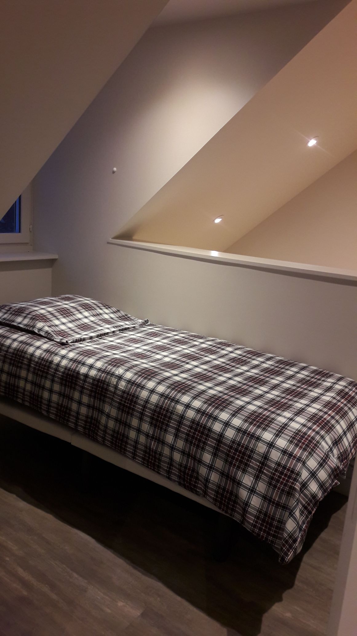 Lit enfant 80 X 180.