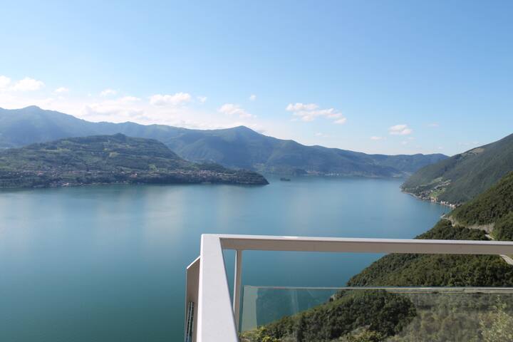 Apartment with 2 bedrooms Lake view gallery image 3