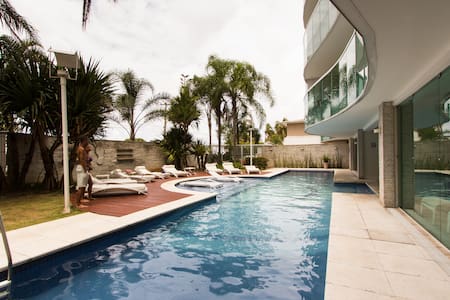 Barra da Tijuca - Frente Praia - Lindo apartamento