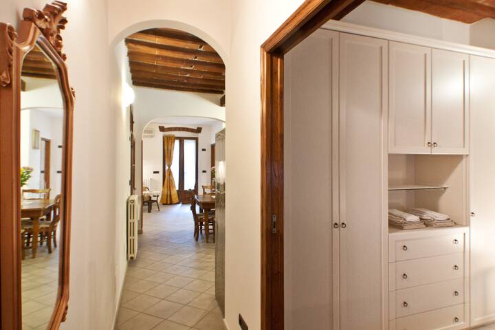 La Viola di Firenze is like your home gallery image 4