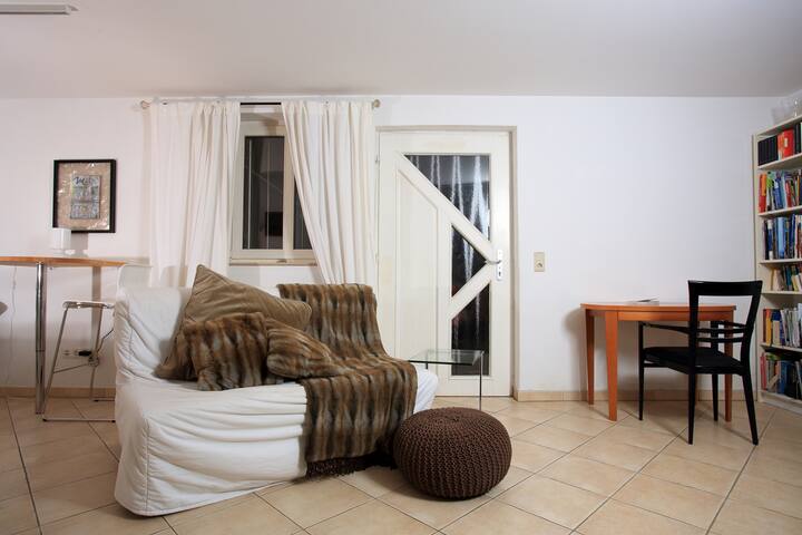 Dusseldorf Stockum Messe Apartment Wohnungen Zur Miete In Dusseldorf Nordrhein Westfalen Deutschland