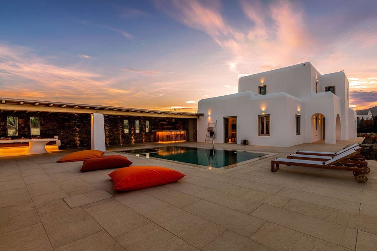 Mikonos Luxury Villas & Vacation Rentals, Airbnb Luxe