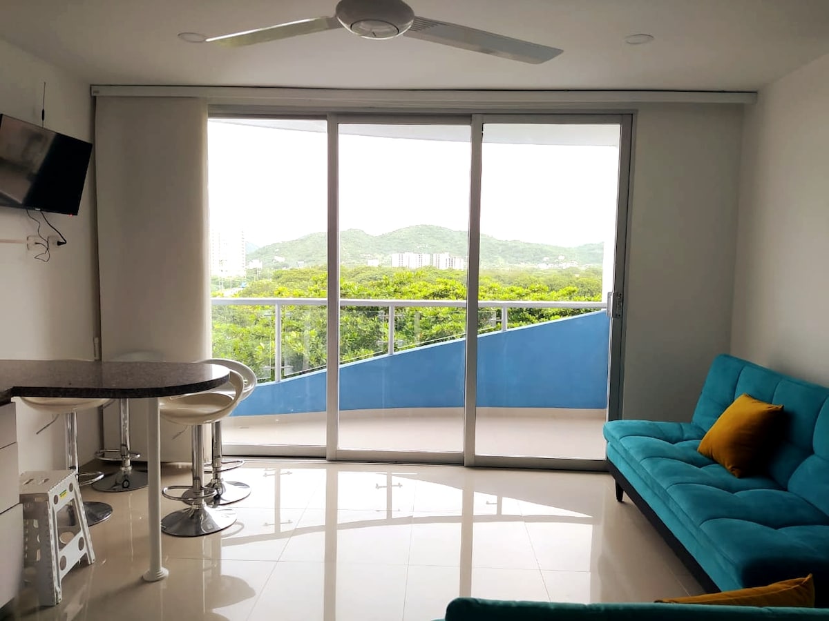 סלון ומרפסת 1