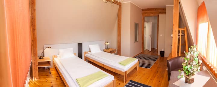 Acogedora habitación para dos personas con baño privado. - Acogedora habitación para dos personas con baño privado.