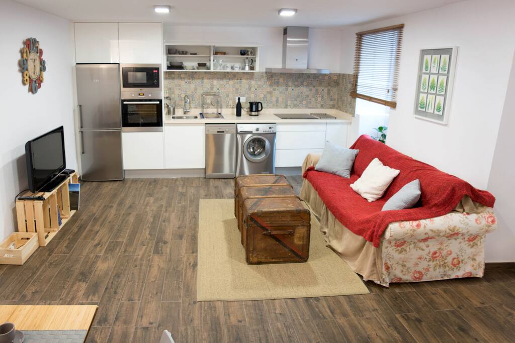 Living room/open kitchen