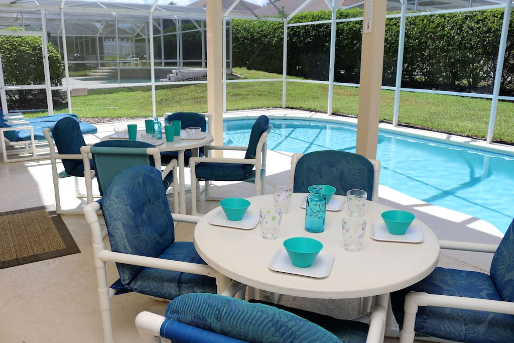 Plenty of space for outside dining under the lanai