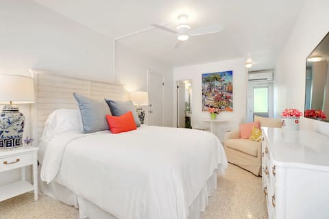 Adorable Room for 2, Just 3 Blocks from the Beach!