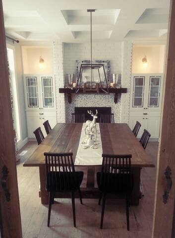 Executive New 2BRD House – playstructure -St.Vital gallery image 2