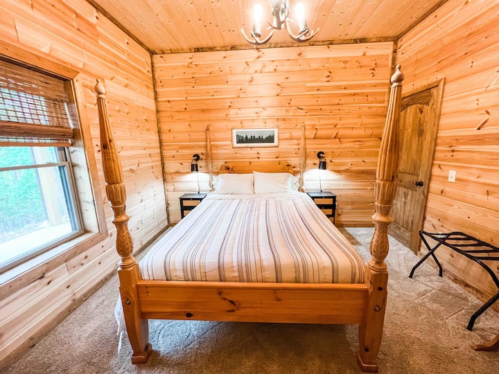 Downstairs Queen bedroom #1