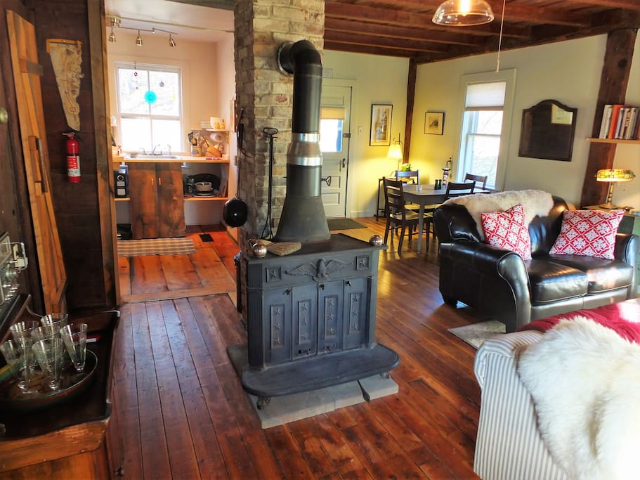 Wood burning stove