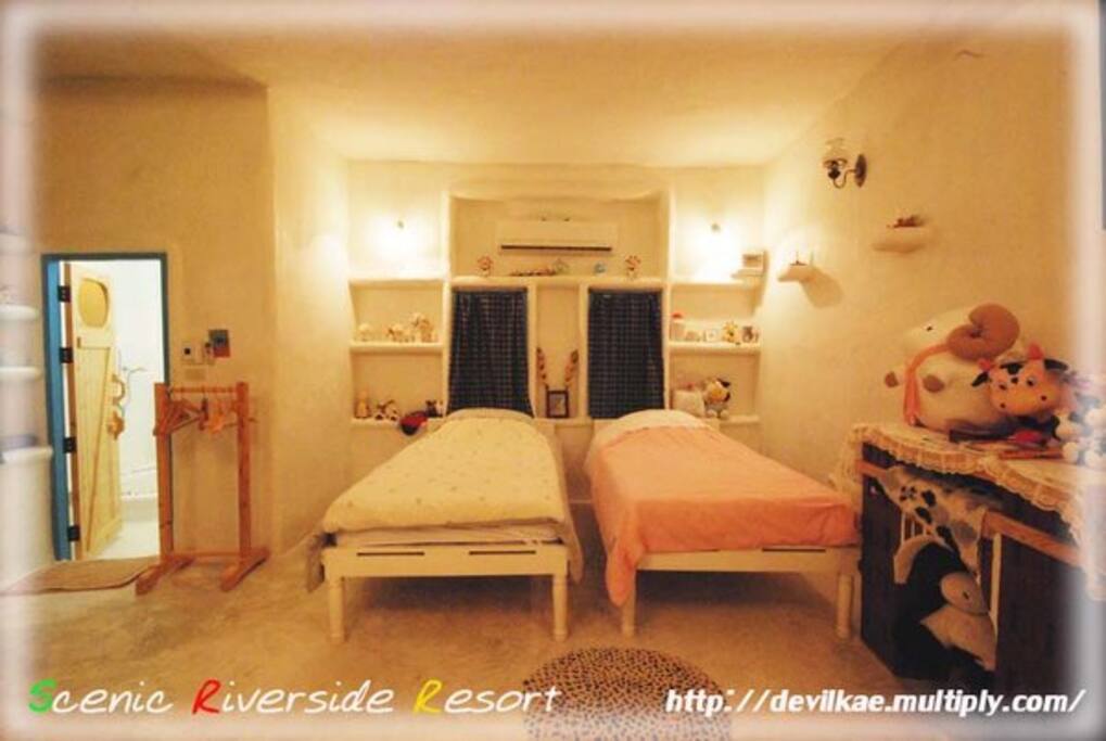 "AMSTERDAM" twin bed for 2 people