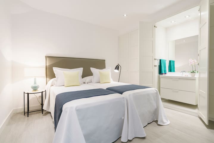 Homeclub | Charming Apartment in Malasaña gallery image 5