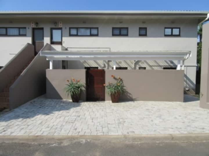 Tweni Beach House