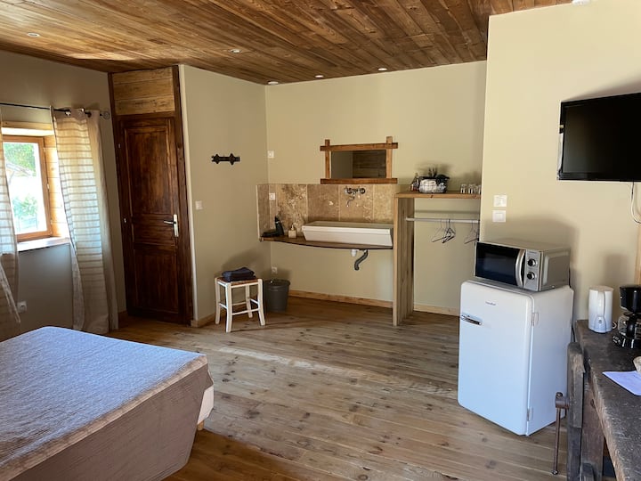 Chambre (Studio)
Indépendante 
"La P'tite Maison" - Villefranche-sur-Saône
