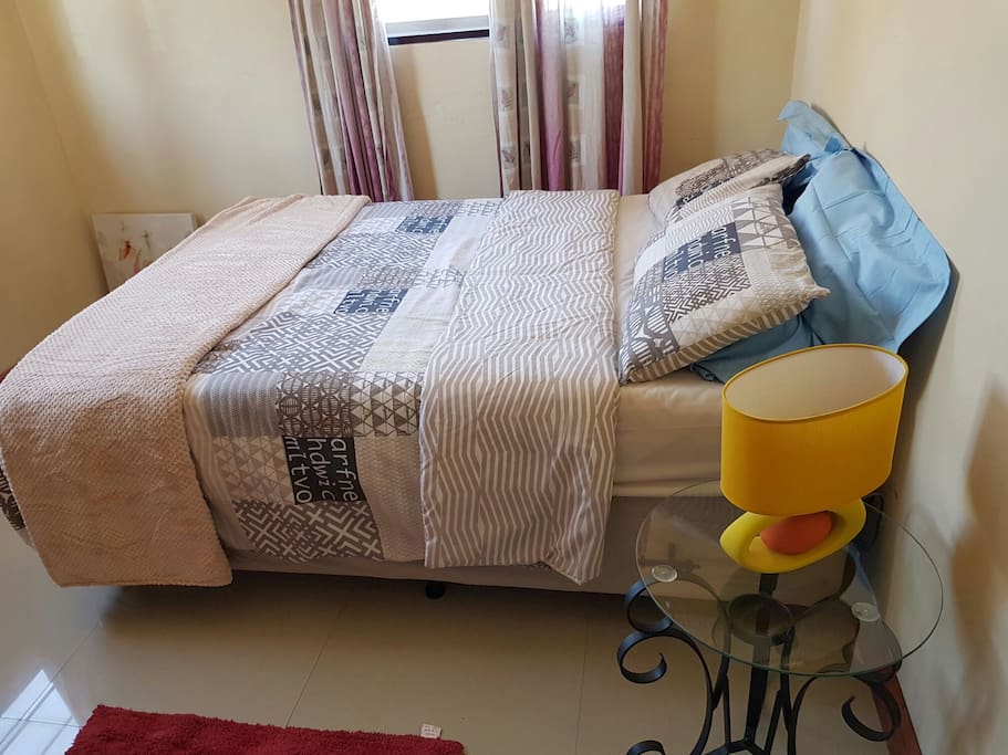 Queen size bed