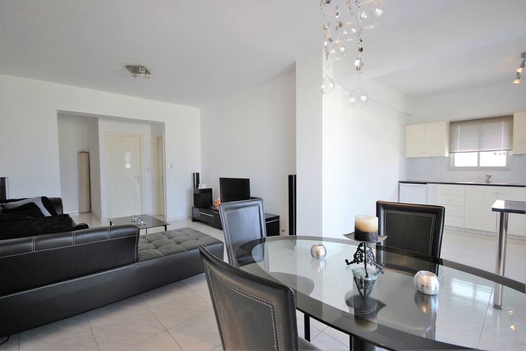 Bright breezy and open plan.