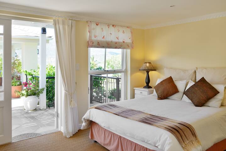 A2OceanView Self-Catering Guest House gallery image 2