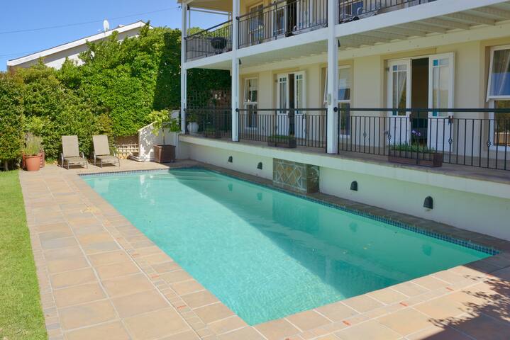 A2OceanView Self-Catering Guest House gallery image 3