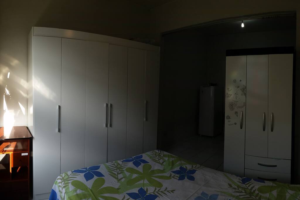 armários, cama