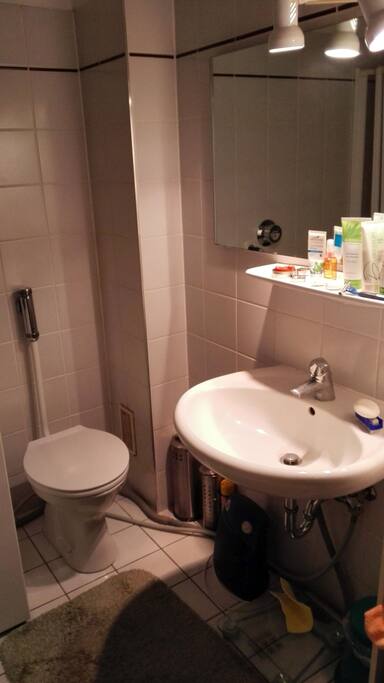 Waschtisch m. WC