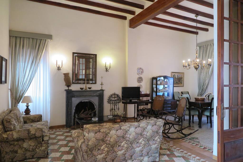 Salón-comedor para 12 comensales