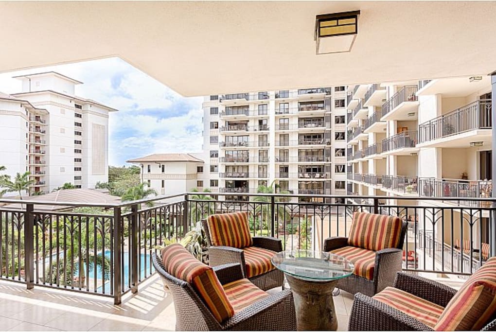 Lanai furniture seats 4