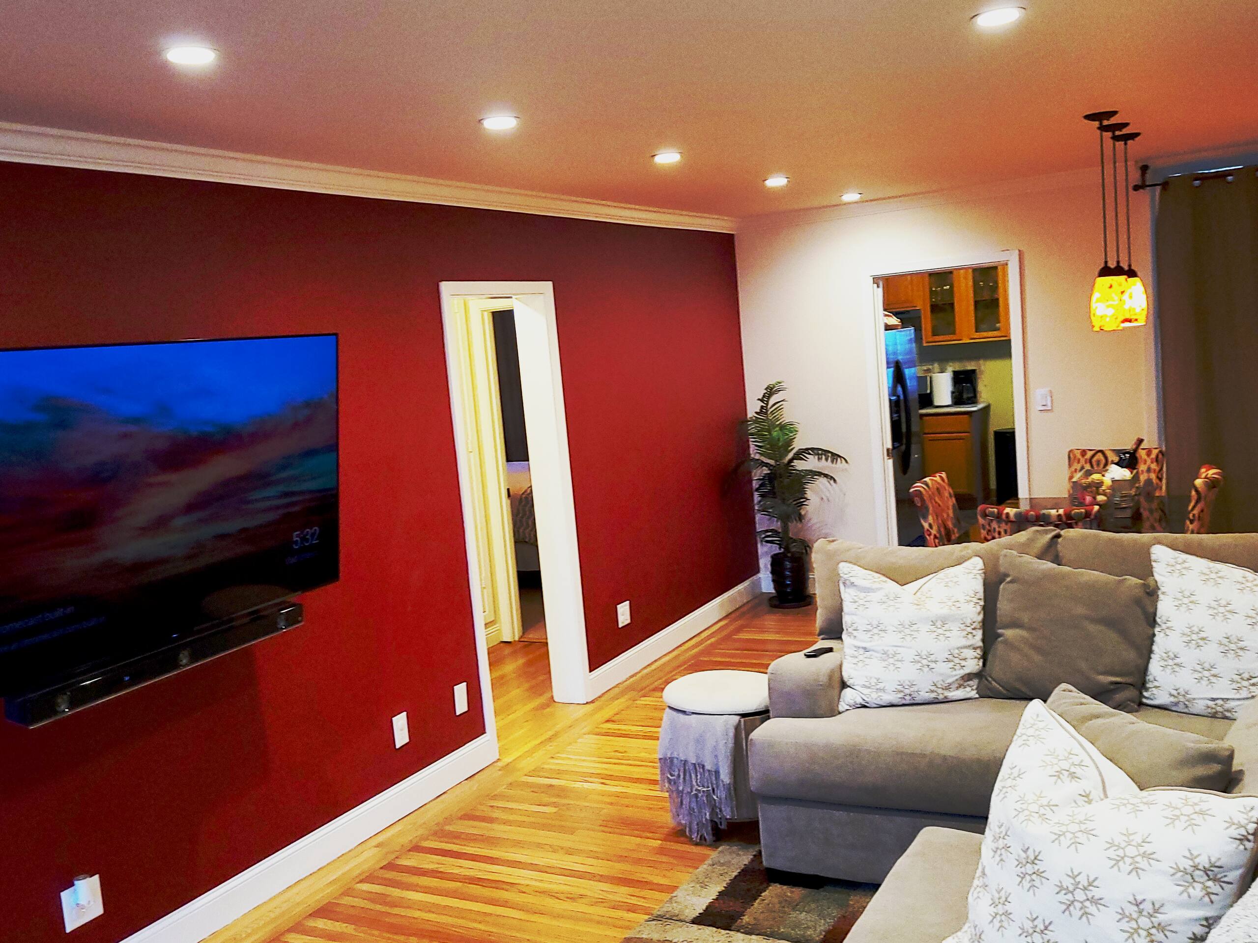 Home in San Francisco · ★4.93 · 2 bedrooms · 2 beds · 1 bath - Image 2
