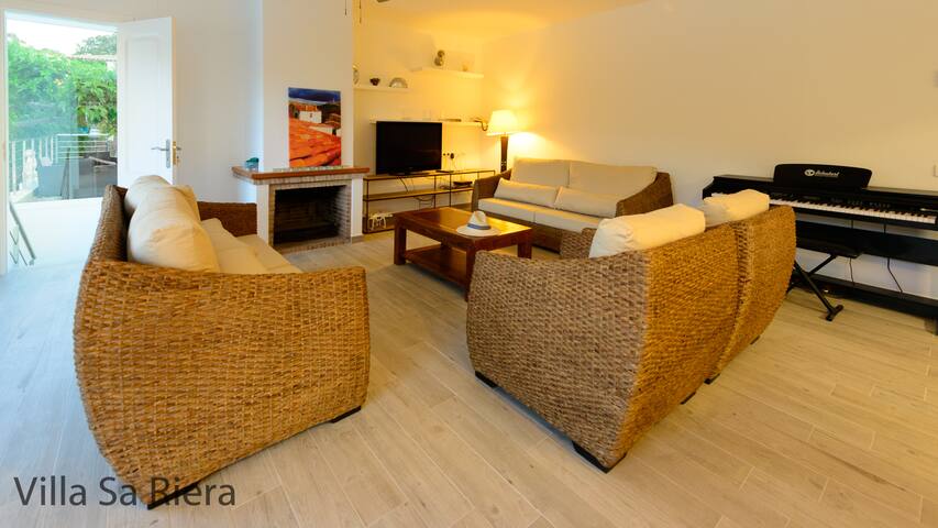 Villa Sa Riera, beautiful 6 bedroom home, own pool gallery image 3