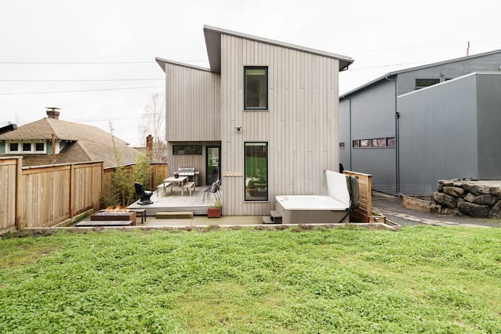 The Rock N Roll House gallery image 2