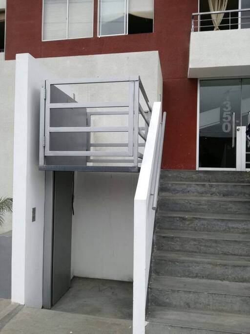 Entrada al Condominio