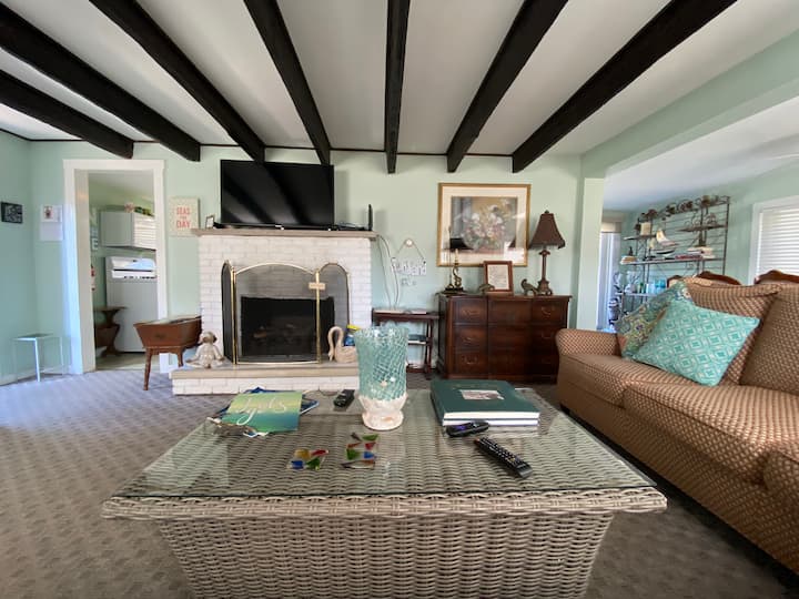 Bed & Biscuit By The Sea Llc Entire Property - Manasquan, NJ