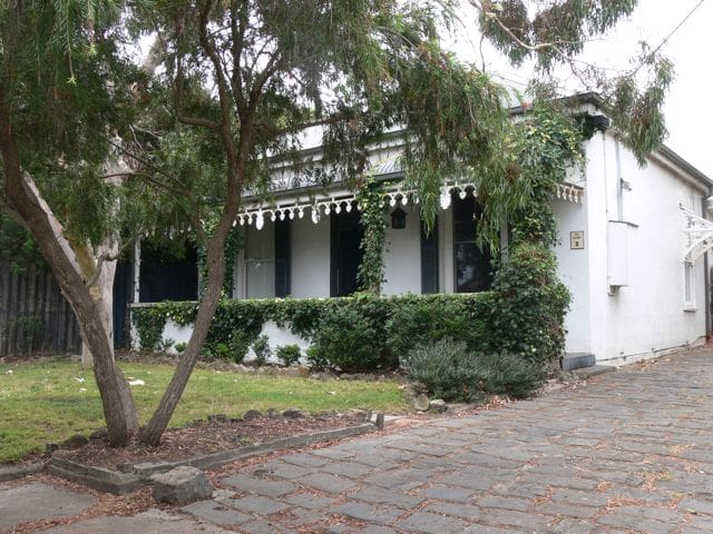 Charming Home, Metres to Beaches