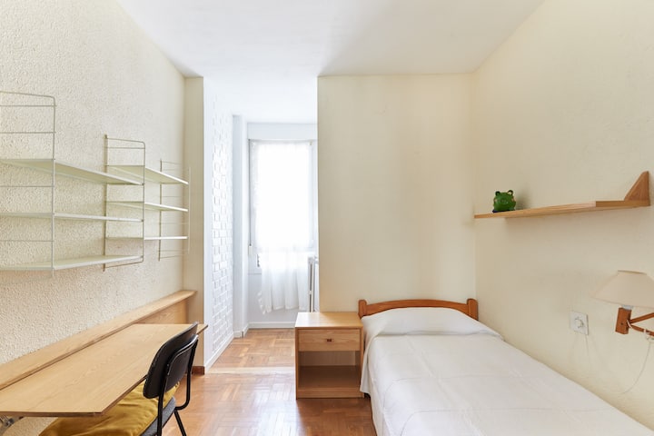 Habitacion Zona Yamaguchi Apartamentos En Alquiler En Pamplona Navarra Espana