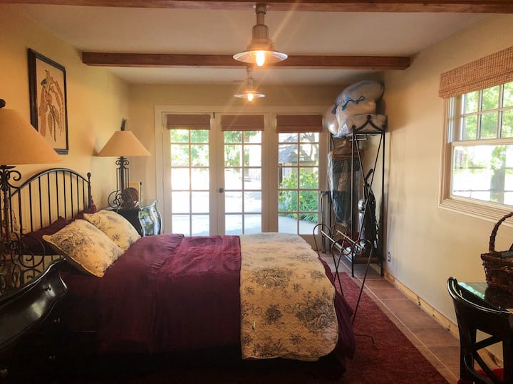 Santa Ynez Retreat Perfect Location/Dog Friendly Cottages for Rent