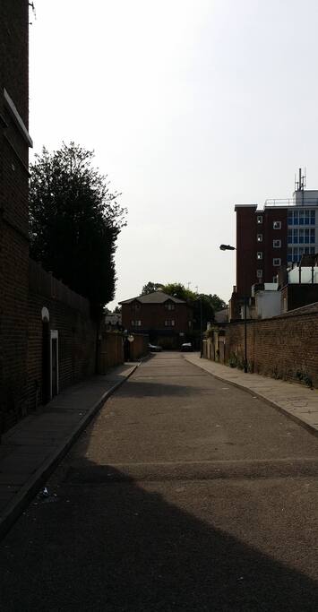Pulton Pl off Fulham Road