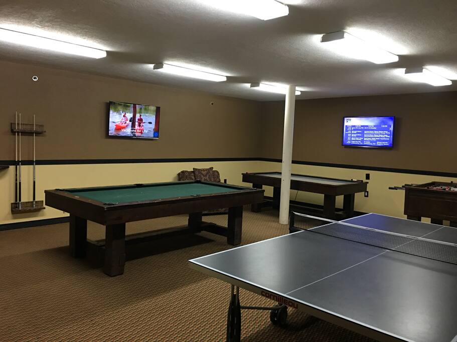 game room with pool, air hockey, foosball, and ping pong
