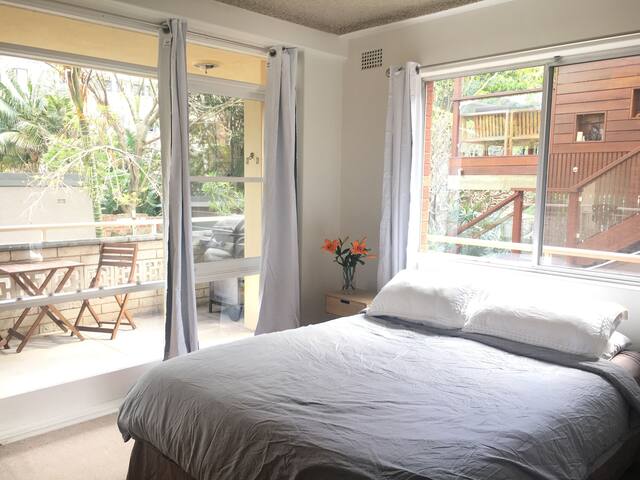 Metres from Manly Beach - Private Pad