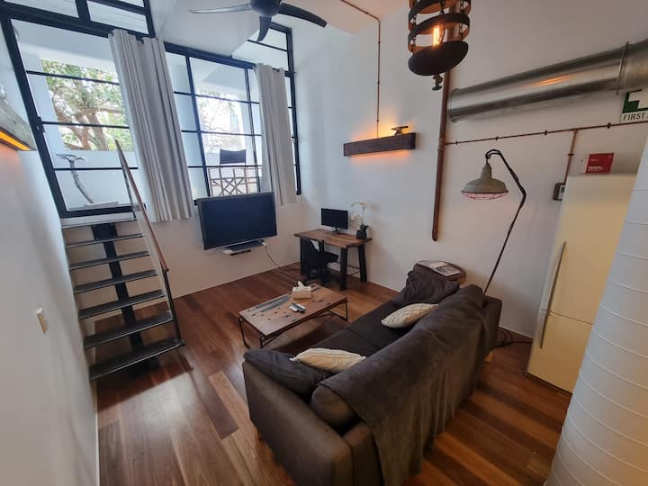 Industrial-style Loft In Zetland - Rosebery