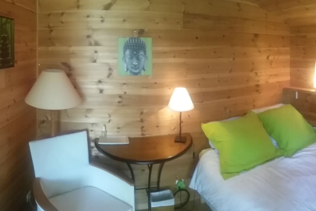 Chambre double ambiance vert.