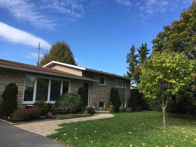 Ottawa Single Family Executive Home gallery image 2