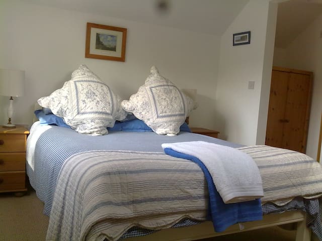 Cosy studio for 2, 1 mile to beach