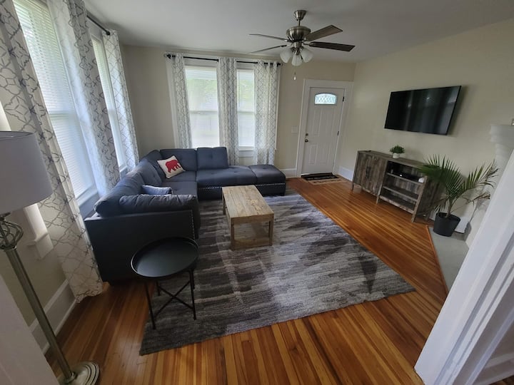 Cozy Swamp Rabbit - Sans Souci Greenville Furman - Greenville, SC