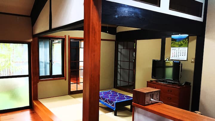 [4wood Guest House] 1日1組の民泊 1組(5名まで)の料金！ - 下関市