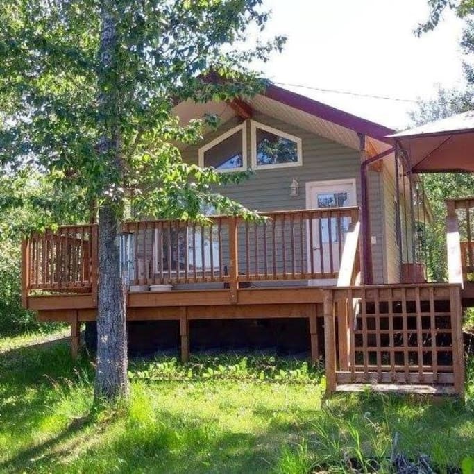Birtle's Riverside Cabin Cabins for Rent in Birtle, Manitoba, Canada