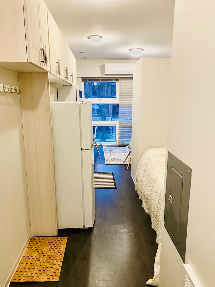 Нощувайте удобно на легло с пяна в уютното кътче - отделно от всекидневната. 