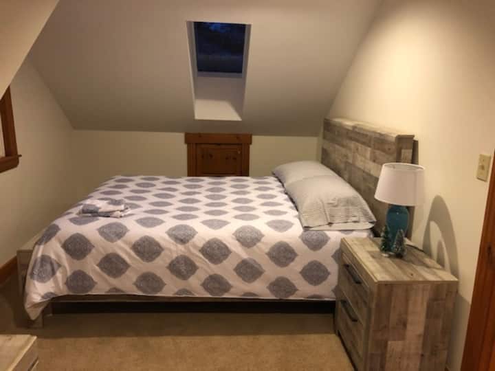 Двойна спалня