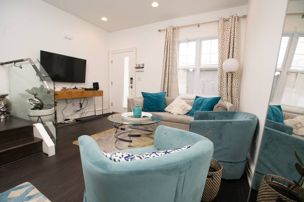 Living Room with Flat Screen Cable TV