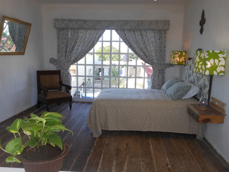 BEAUTIFULL AND CONFORTABLE ROOM WITH BALCONY
