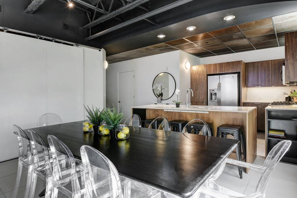 Hip Designer Loft | Walk to 6th Street & Rainey