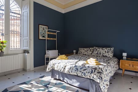 CASA MAGNO Blue Room